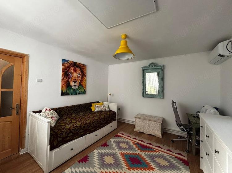 Casă cu Teren 1700 Mp în Vișani