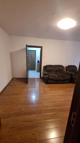 Apartament cu 2 camere semidecomandat în Tineretului