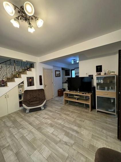 Casă individuală cu 4 camere cu Canalizare în Tunari