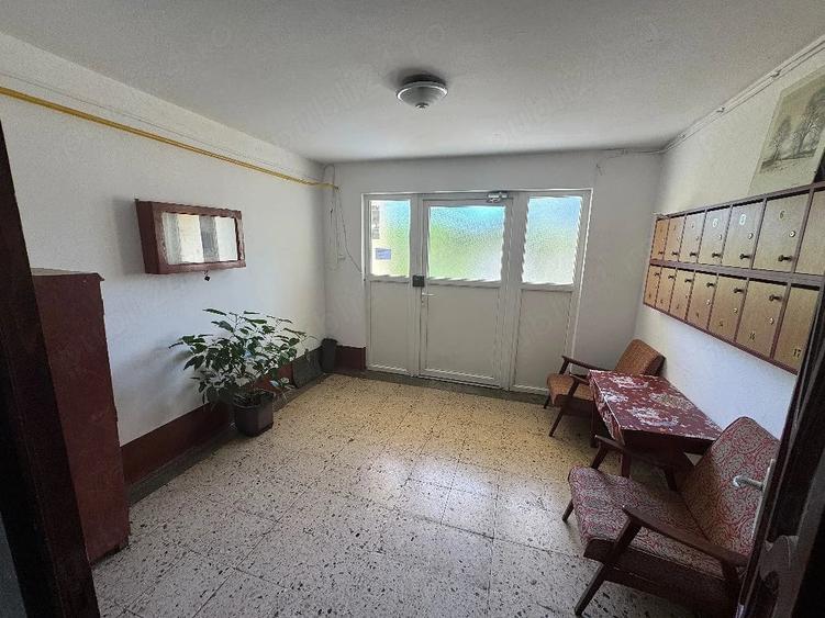Apartament cu 2 camere semidecomandat în Govândari