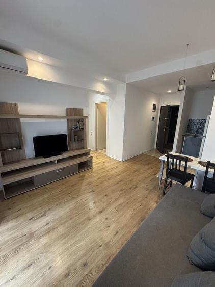Apartament cu 2 camere decomandat în Tunari