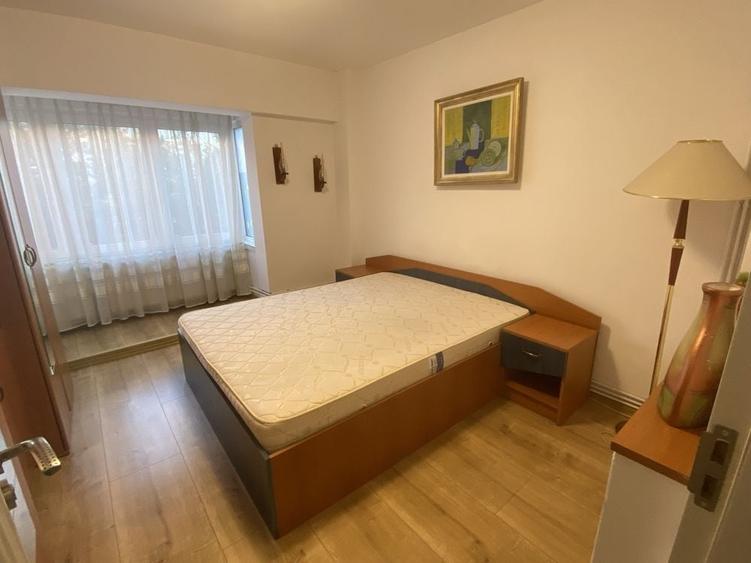 Apartament cu 2 camere decomandat în Centrul Civic