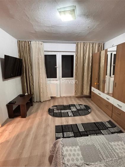 Apartament cu doua camere de inchiriat in zona Crihala