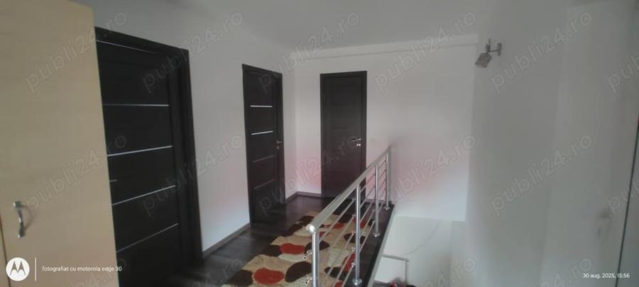 Casă cu 5 camere cu Teren 1400 Mp în Jebel