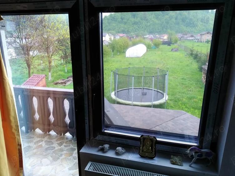 Casă cu 5 camere cu Teren 1800 Mp în Glăjărie