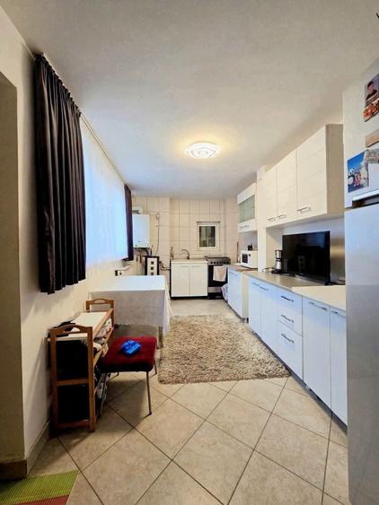 Duplex cu 6 camere cu Canalizare în Dobroești