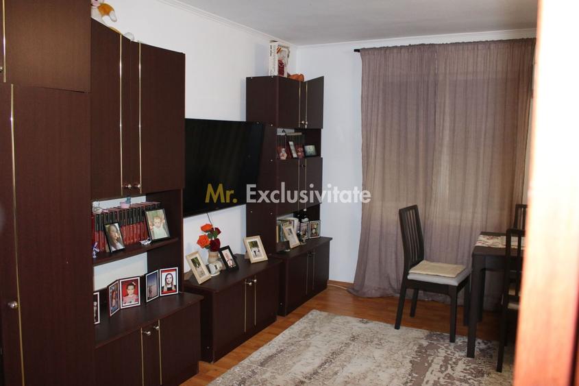 Apartament cu 3 camere decomandat, mobilat în Nicolae Titulescu