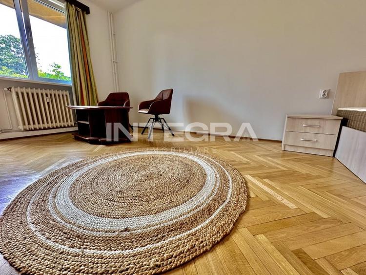 Apartament cu 3 camere decomandat, mobilat în Central