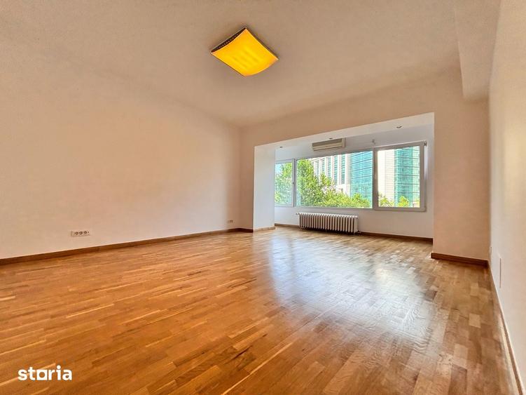 Apartament cu 4 camere decomandat în Centrul Civic
