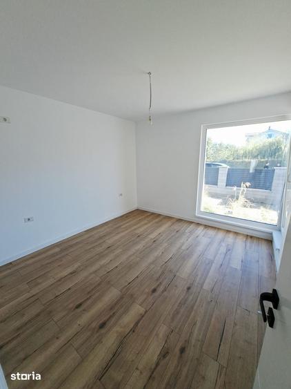 Casă cu 4 camere cu Teren 454 Mp în Berceni
