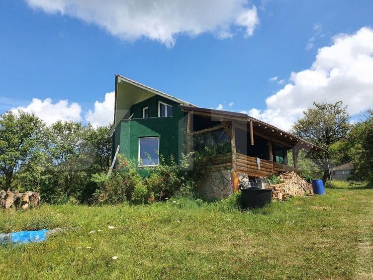 Casă individuală cu 5 camere cu Teren 1500 Mp în Periferie