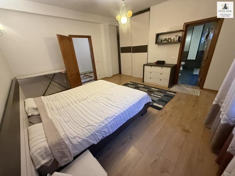 Apartament cu 10 camere, mobilat în Central
