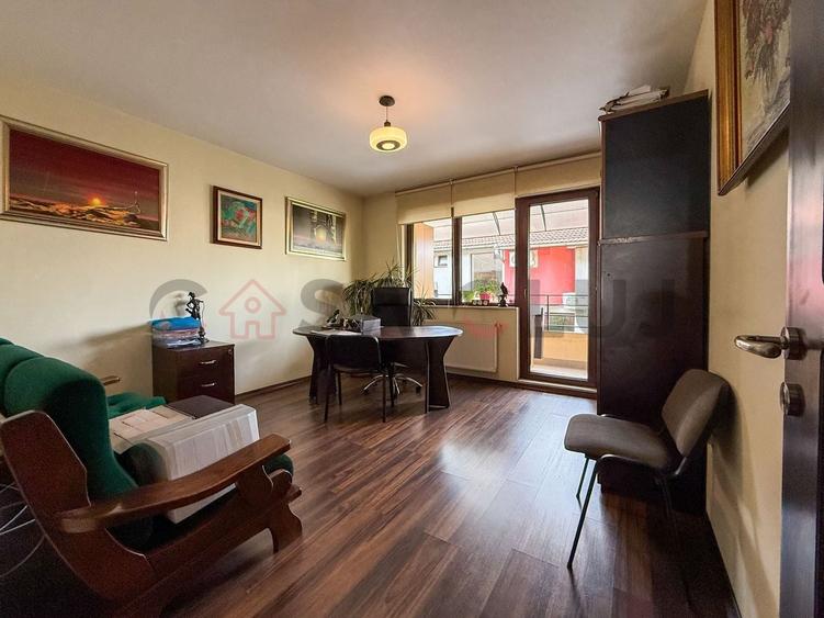 Apartament cu 3 camere semidecomandat, mobilat în Andrei Mureșanu