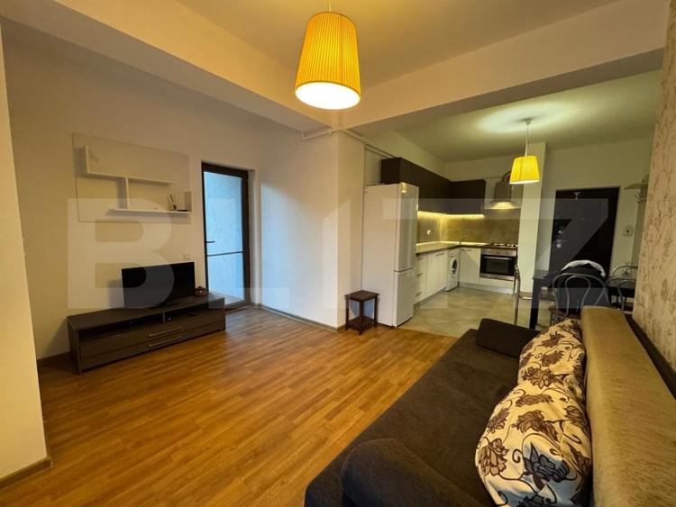 Apartament cu 2 camere semidecomandat, mobilat în Plopilor