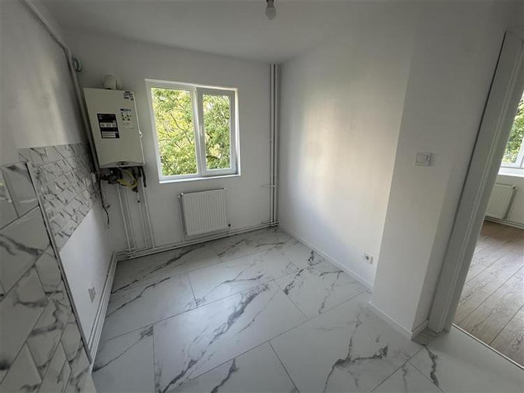 Apartament cu 2 camere decomandat în Circumvalațiunii