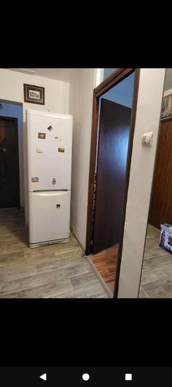 Apartament cu 2 camere decomandat în Rovine