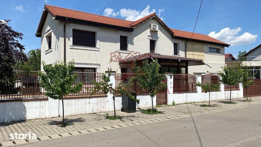 Casă individuală cu 6 camere cu Teren 1753 Mp în Dumbrăvița