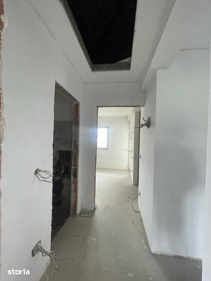 Casă cu 4 camere cu Teren 250 Mp în Clinceni