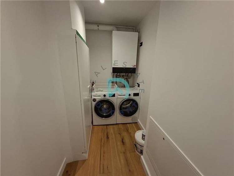 Apartament cu 4 camere decomandat în Drumul Poienii