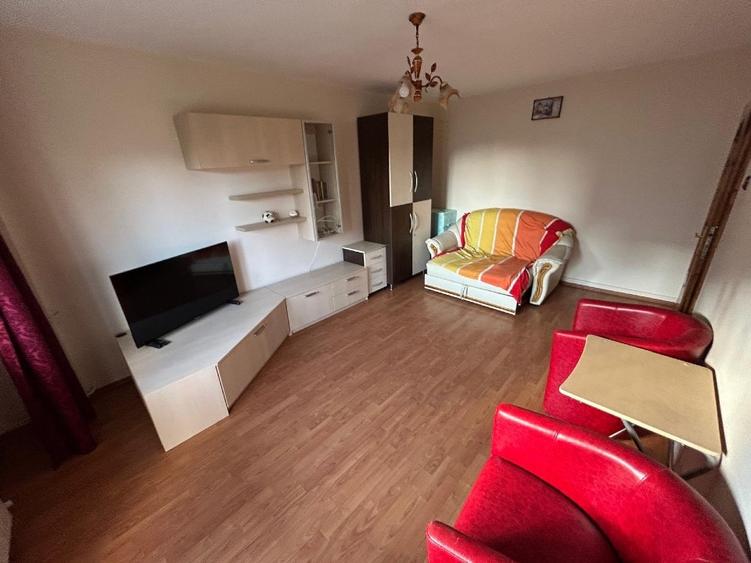 Inchiriez apartament 2 camere - 6