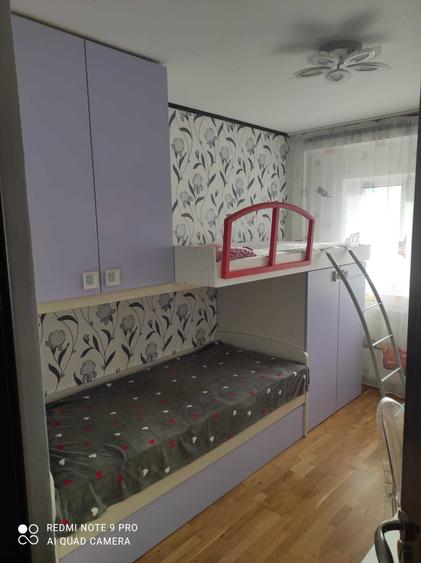Apartament cu 3 camere decomandat în George Enescu