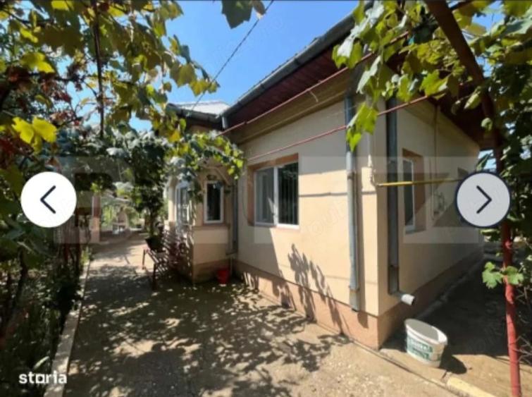 Casă cu 2 camere cu Teren 1087 Mp în Cârcea