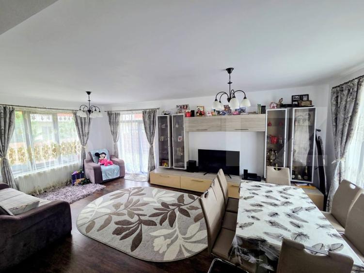 Duplex cu 4 camere cu Canalizare în Florești