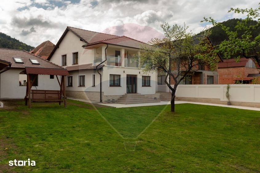 Spațiu comercial, de 120 mp, în Rășinari