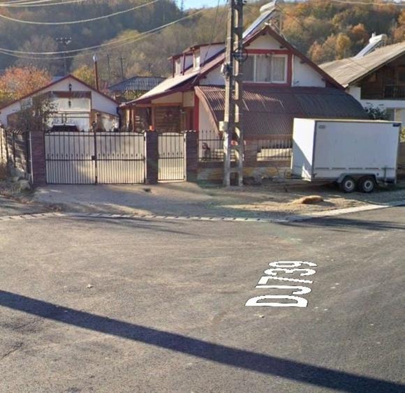 Casă cu 4 camere cu Teren 550 Mp în Beleți