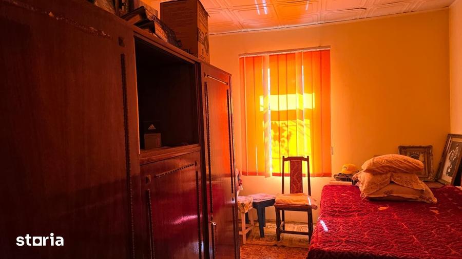 Casă cu 5 camere cu Teren 2200 Mp în Tuzla
