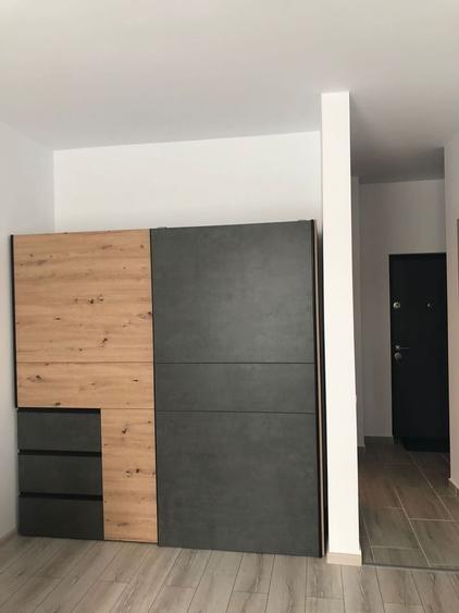 Garsonieră decomandată în Central