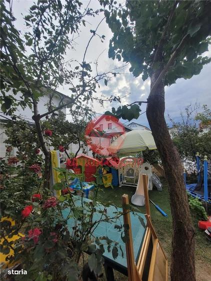 Casă cu 4 camere în Lumina
