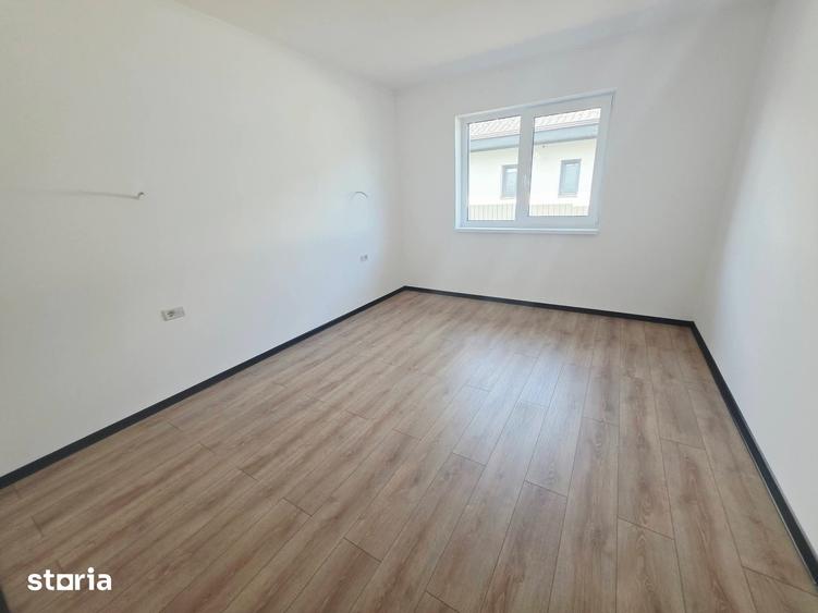 Vand casa singur in curte cu sistem camere video Izvor Tarlungeni - 4