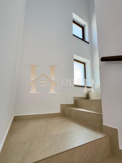 Duplex cu 4 camere cu Canalizare în Covaci