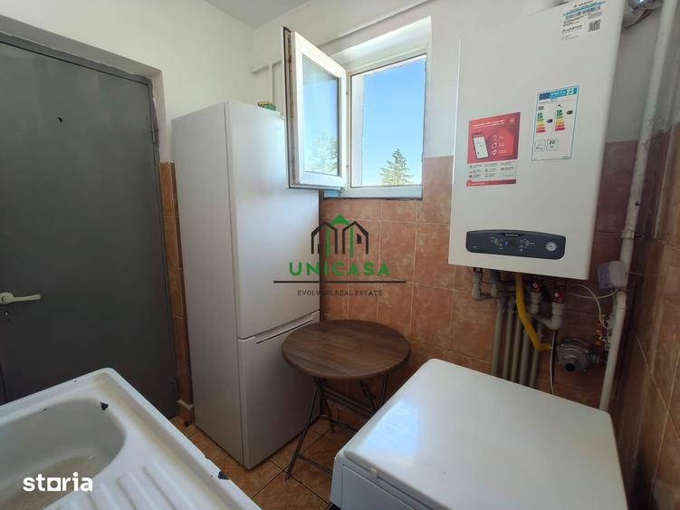 Apartament cu 2 camere semidecomandat în Petrișor
