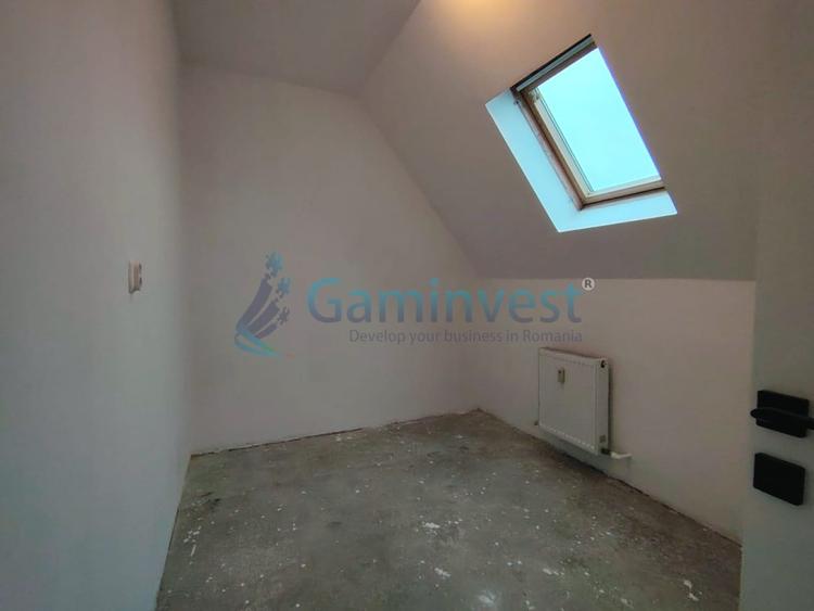 Apartament cu 4 camere decomandat în Vest