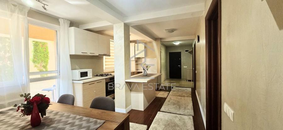 Apartament cu 3 camere semidecomandat, mobilat în Iris