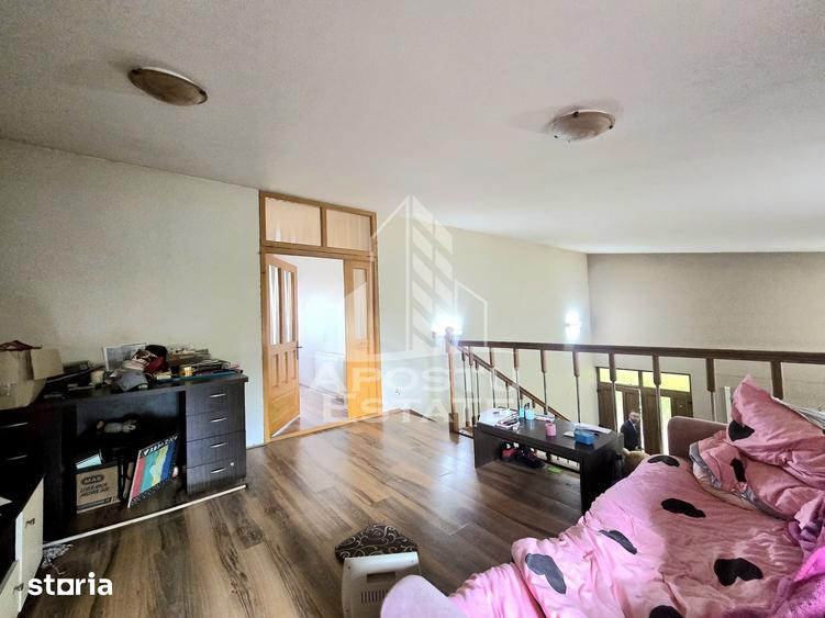 Casă cu 8 camere cu Teren 629 Mp în Mehala