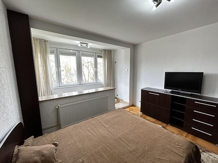 Apartament cu 2 camere decomandat, mobilat în Podgoria
