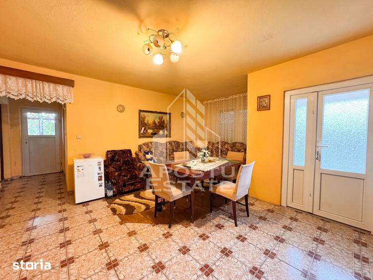Casă cu 4 camere cu Teren 3000 Mp în Central