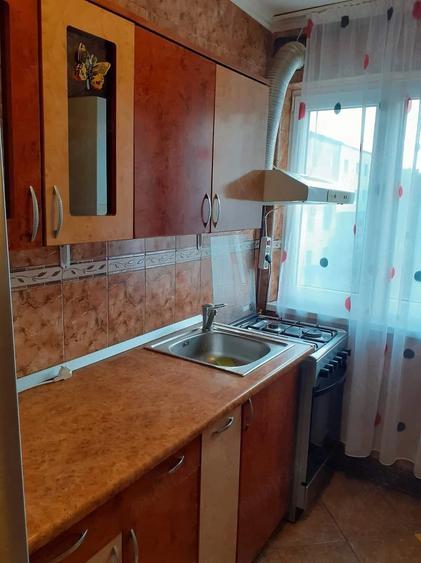Apartament cu 2 camere semidecomandat în Micro 6