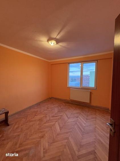 Apartament cu 3 camere în Scriitorilor