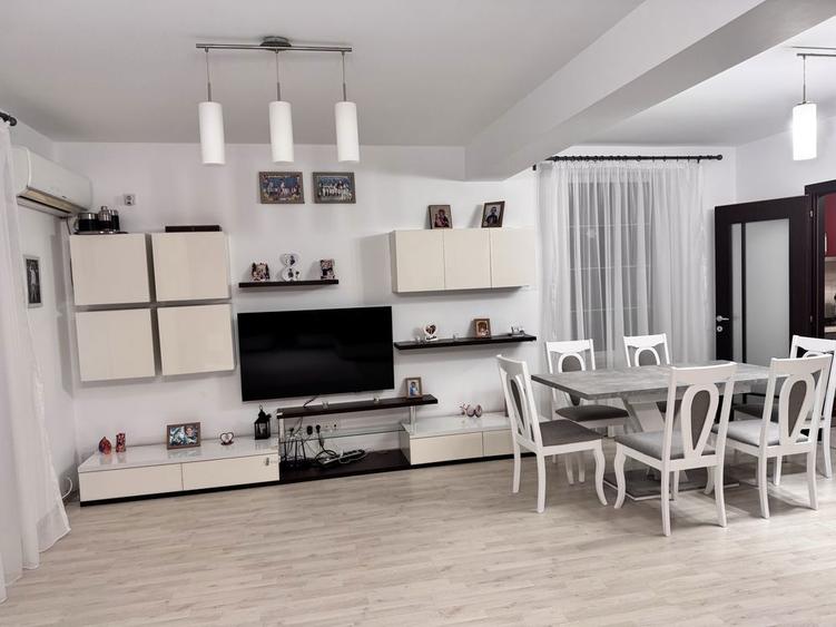 Casă cu 4 camere cu Teren 250 Mp în Tamași