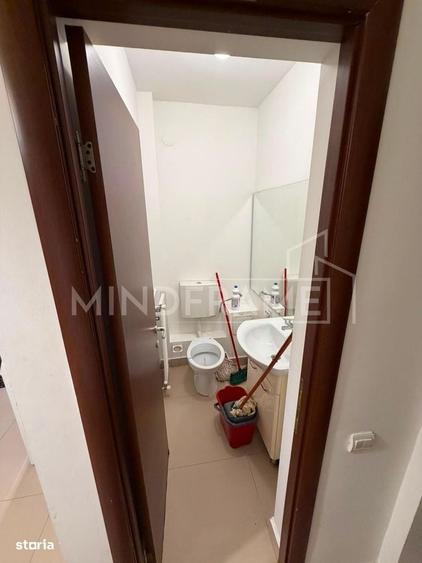 Apartament cu 3 camere în Tineretului