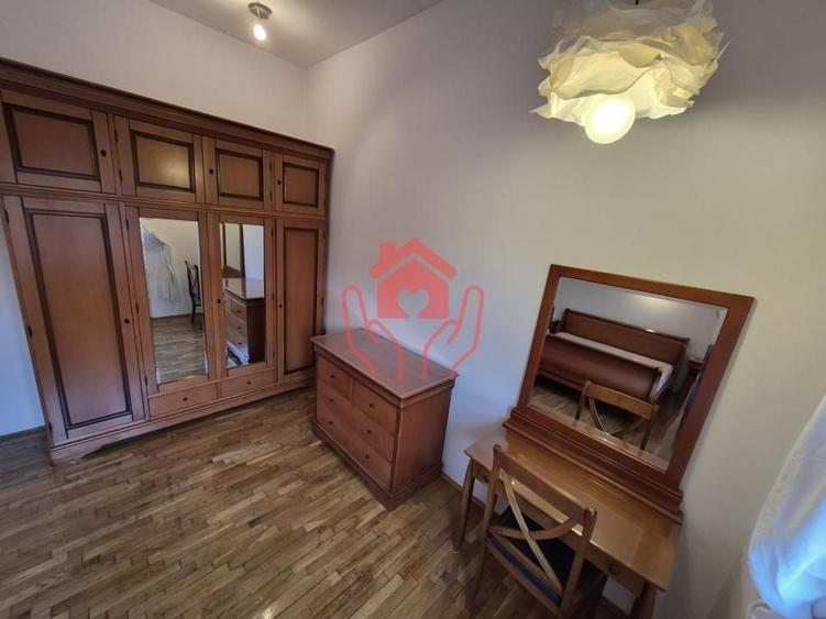 Apartament cu 4 camere semidecomandat, mobilat în P-ța Dorobanți