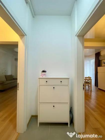 Apartament cu 3 camere semidecomandat în Nord
