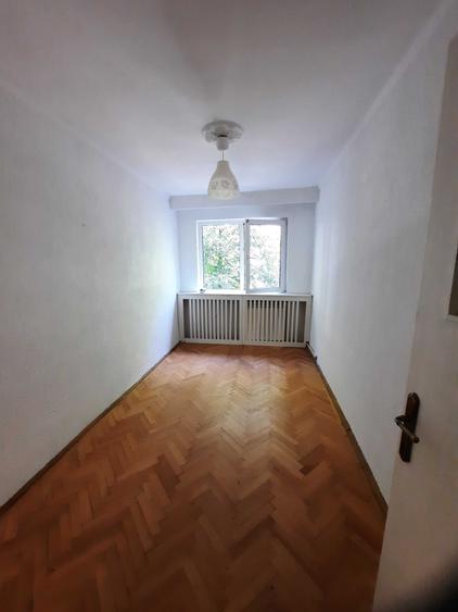 Apartament cu 3 camere decomandat în Hipodrom