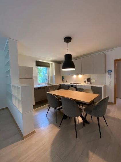 Apartament cu 4 camere decomandat, mobilat în Avantgarden