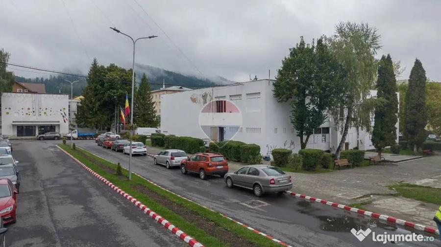 Spațiu comercial, de 973 mp, în Electroprecizia