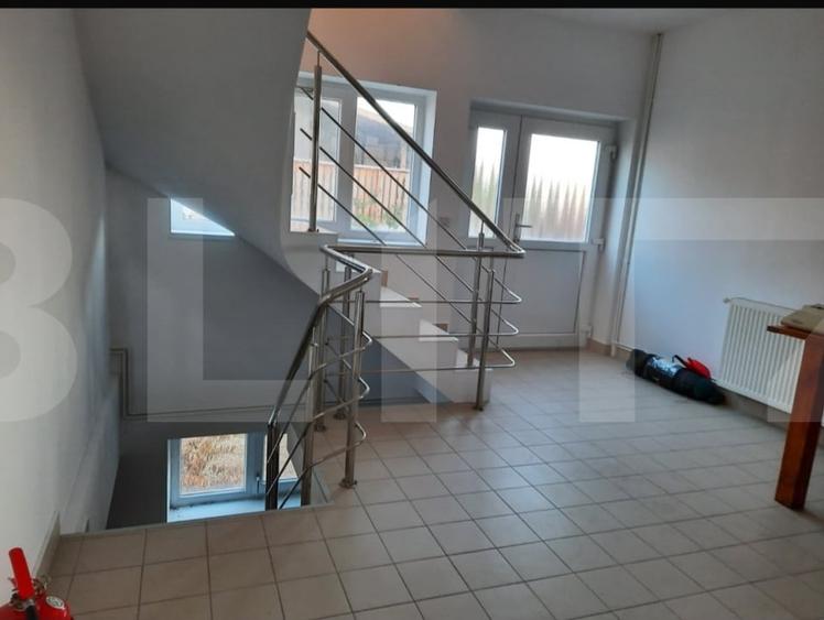 Casă individuală cu 5 camere cu Teren 1028 Mp în Exterior Nord